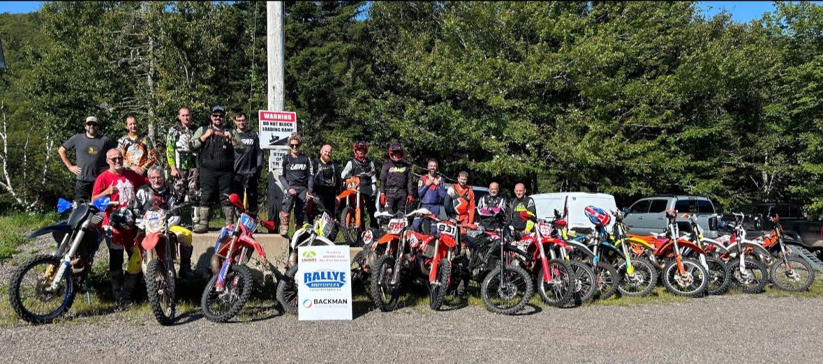 Group shot at Folly Hard enduro rec ride